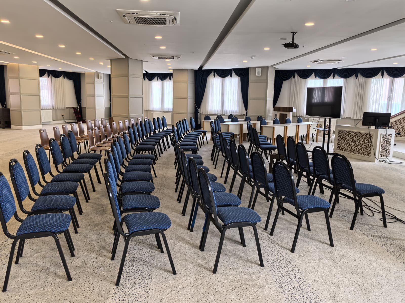 Konferans Salonu